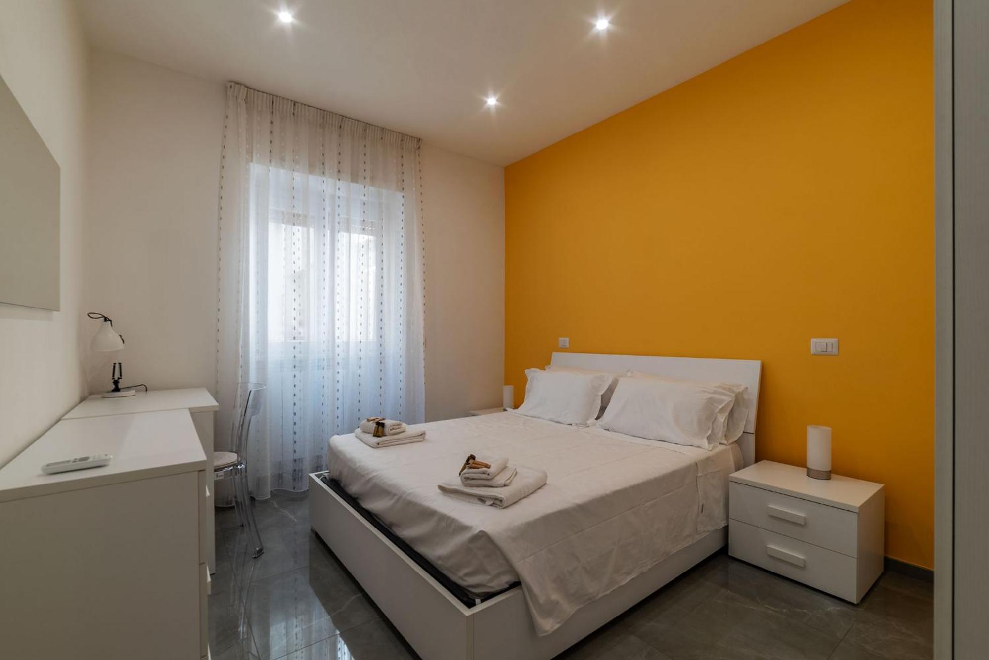 Апартаменты Joivy Delightful 3-Bed Flat With Balcony Рим Экстерьер фото