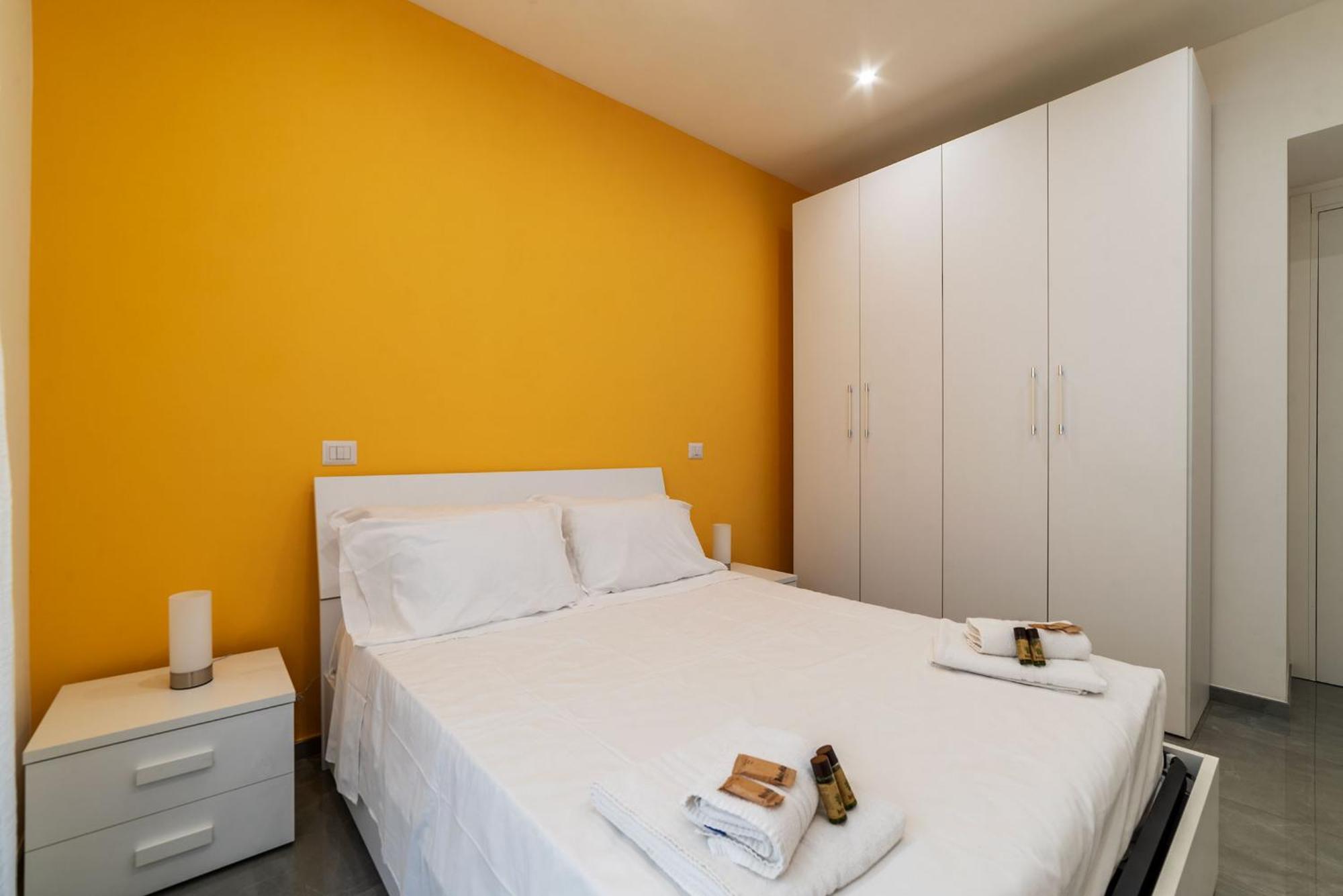 Апартаменты Joivy Delightful 3-Bed Flat With Balcony Рим Экстерьер фото